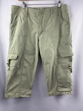 Women’s Venezia Size 14 Army Green Cargo Capris
